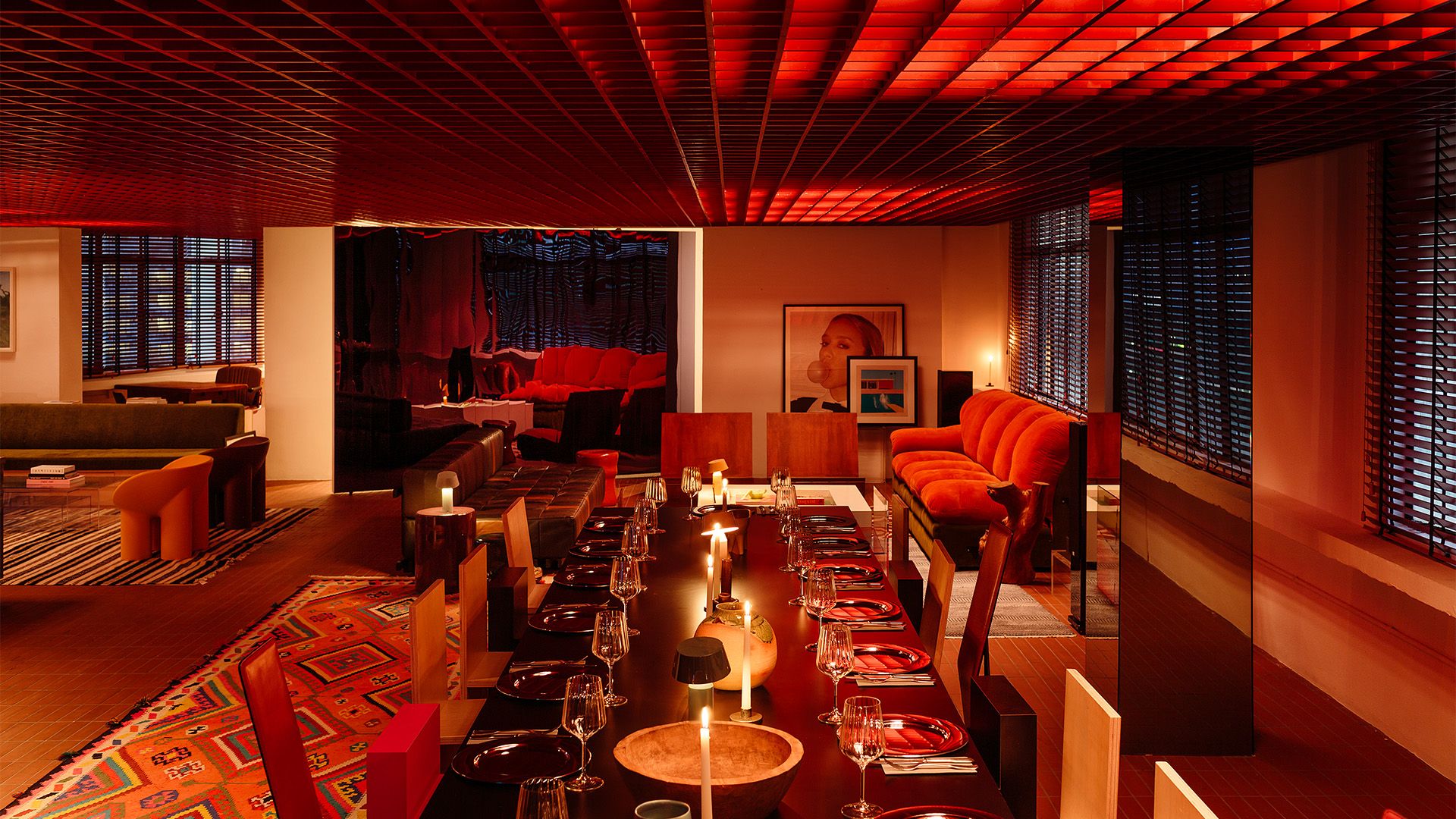 Interior of Etta